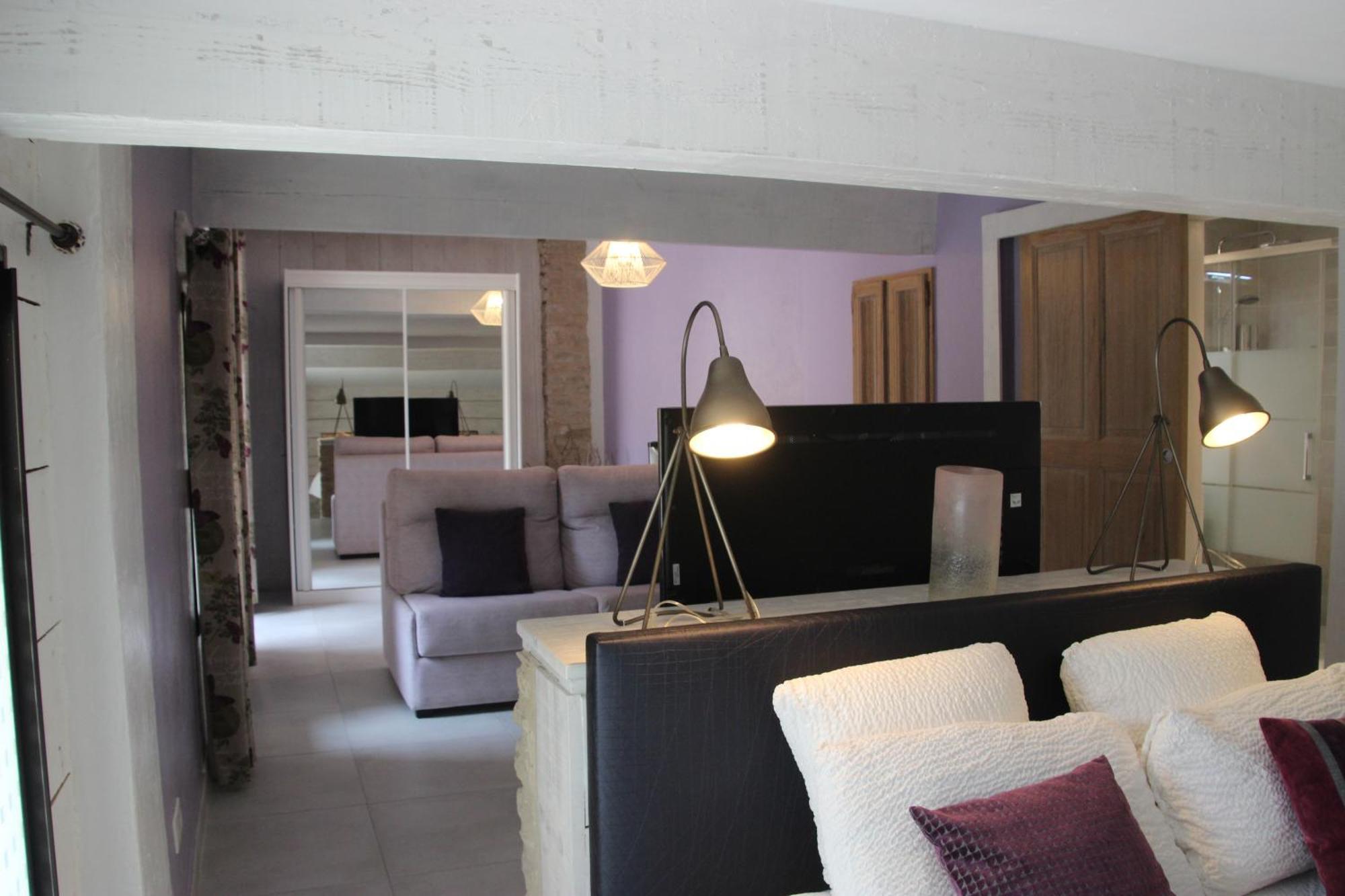Le Hameau Fleur De Pierres , Chambre , Gite Et Table D'Hotes Murs  Esterno foto