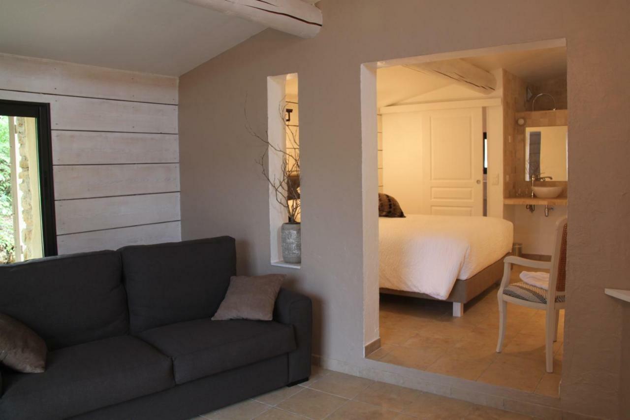 Le Hameau Fleur De Pierres , Chambre , Gite Et Table D'Hotes Murs  Esterno foto